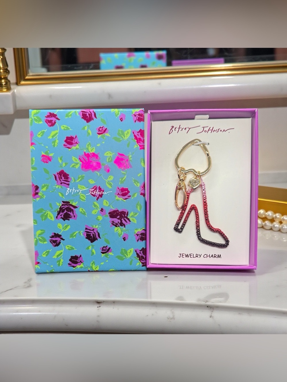 🩷BETSEY JOHNSON🩷Pink to Black Ombre’ High Heel Keychain/Bag Charm/NWT